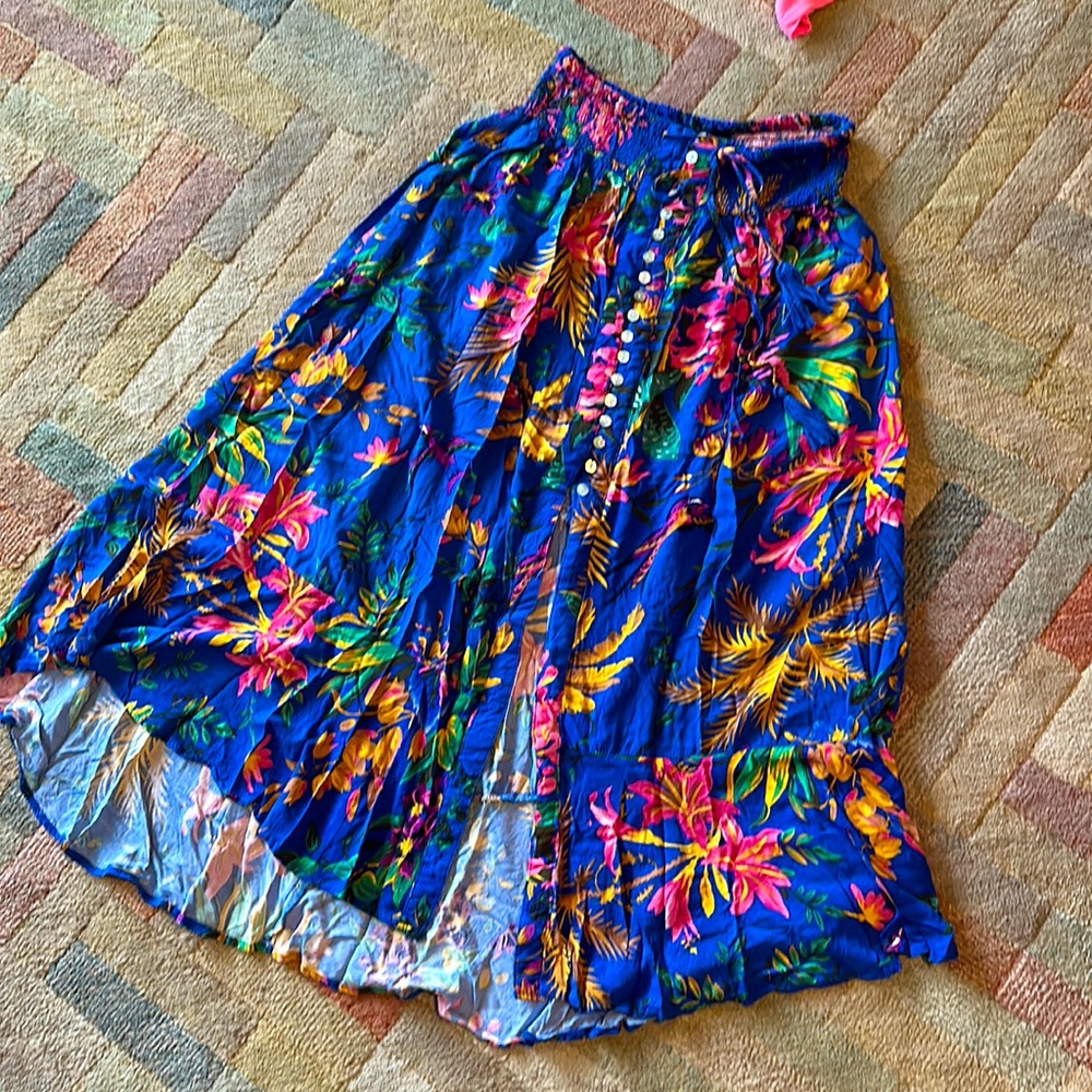 Rachel Zoe - size L blue midi skirt with elastic waist, buttons, and tie.